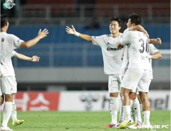 김해FC, 안산 원정서 2-2 무승부… '새로운 해결사' 우제욱 멀티골 맹활약