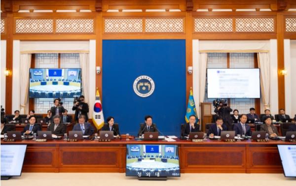 이 대통령, '모든 위협으로부터 국민 일상 지키는 데 국정 역량 집중'